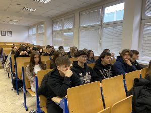 Wykład Dziekana dra Przemysława Furgacza dla ostrowieckiej młodzieży