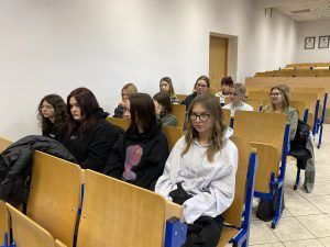 Wykład Dziekana dra Przemysława Furgacza dla ostrowieckiej młodzieży